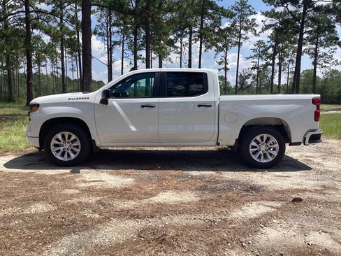 New 2025 Chevrolet Silverado 1500 Custom image 8