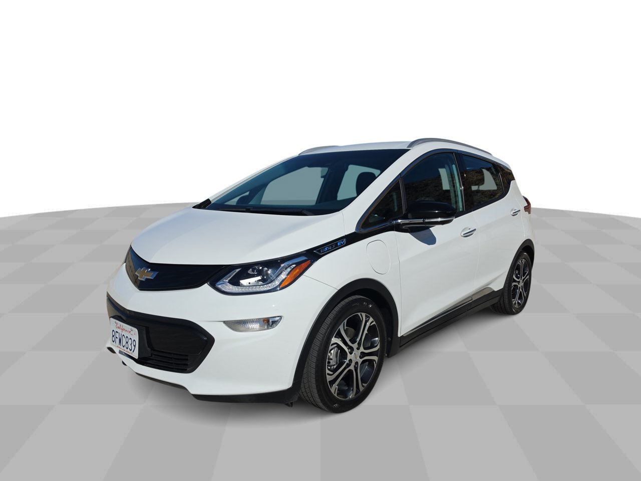 Used 2019 Chevrolet Bolt Premier w/ Infotainment Package FWD image 4