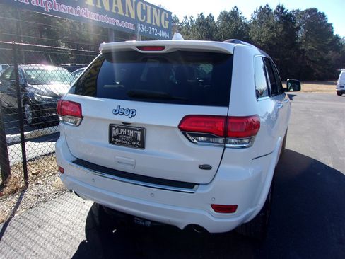 Used 2017 Jeep Grand Cherokee Overland image 9