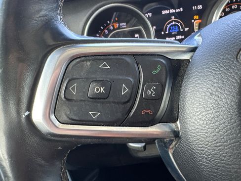 Used 2018 Jeep Wrangler Unlimited Sahara w/ Cold Weather Group AWD/4WD image 31