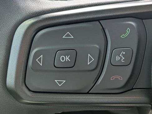 New 2025 Jeep Gladiator Sport image 21