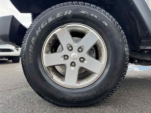 Used 2014 Jeep Wrangler Unlimited Sport w/ Quick Order Package 24S image 9