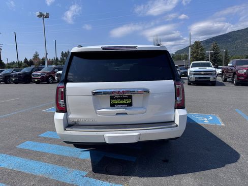 Used 2019 GMC Yukon XL Denali w/ Denali Ultimate Package AWD/4WD image 6