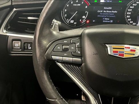 Used 2023 Cadillac XT6 Sport image 11