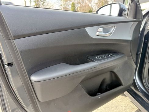 Used 2023 Kia Forte LXS image 16