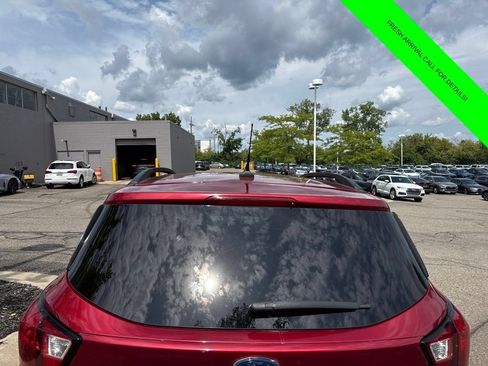 Used 2019 Ford Escape SEL AWD/4WD image 6