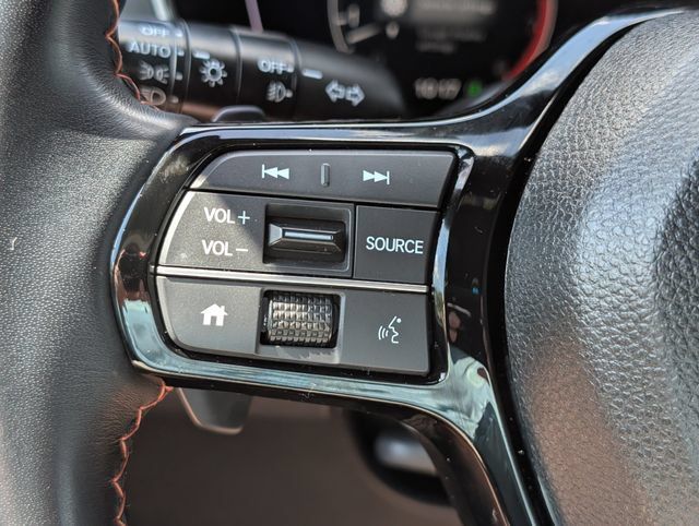 Used 2025 Honda Pilot Sport image 19