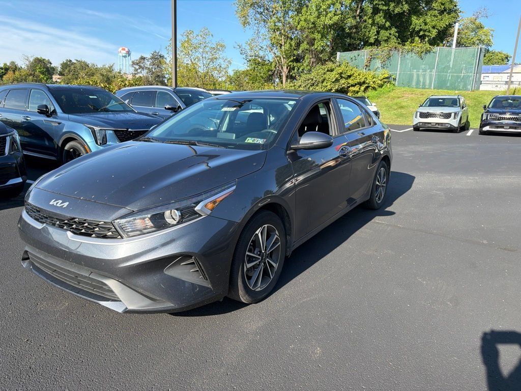 Certified 2023 Kia Forte LXS w/ LXS Technology Package FWD image 3