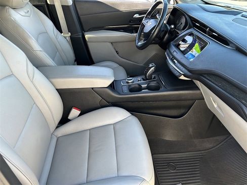 Used 2019 Cadillac XT4 Premium Luxury image 11