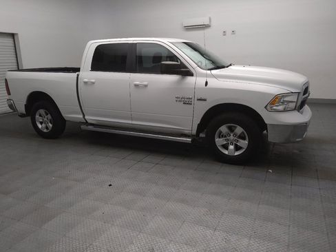 Used 2019 RAM 1500 Classic SLT AWD/4WD image 11