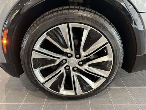 Certified 2024 Cadillac Lyriq Luxury image 7