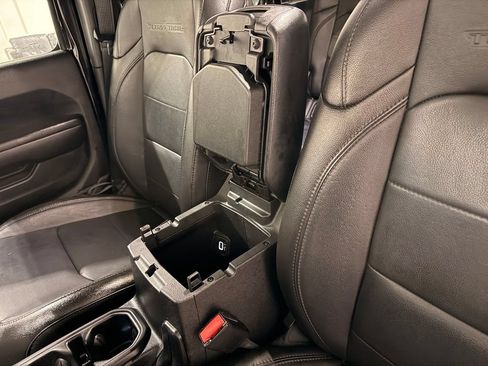 Used 2021 Jeep Gladiator Sport AWD/4WD image 25