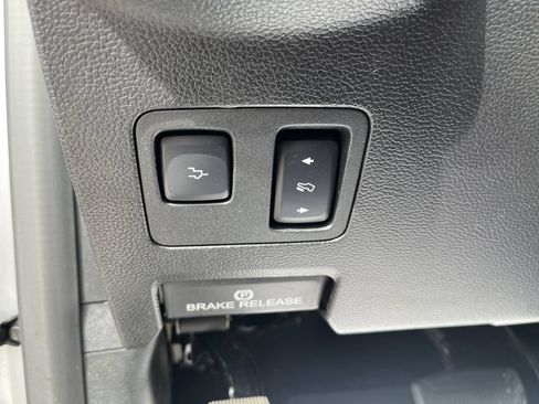 Used 2018 Ford F250 Lariat w/ Lariat Ultimate Package AWD/4WD image 18