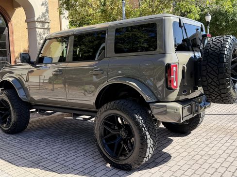 Used 2025 Ford Bronco Outer Banks image 6