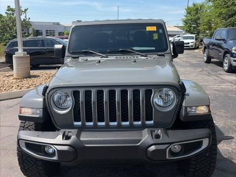 Used 2021 Jeep Gladiator Overland AWD/4WD image 2