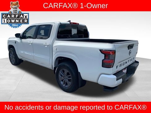 Used 2026 Nissan Frontier SV w/ Tow Package AWD/4WD image 3