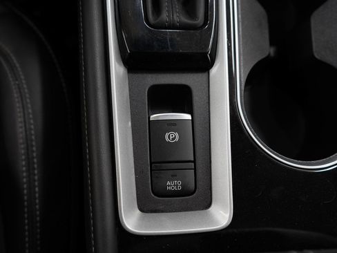 Used 2024 Nissan Altima 2.5 SL AWD/4WD image 22