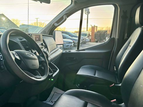 Used 2020 Ford Transit 150 T-150 130 Low Roof w Rear Wind image 6