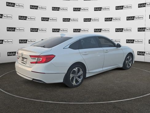 Used 2018 Honda Accord EX-L image 6