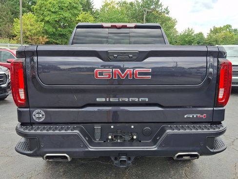 Used 2025 GMC Sierra 1500 AT4 w/ AT4 Premium Package AWD/4WD image 5