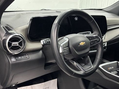 Used 2025 Chevrolet Equinox LT w/ Convenience Package II image 15