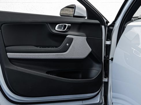 Used 2023 Polestar Polestar 2 w/ Pilot Pack AWD/4WD image 17