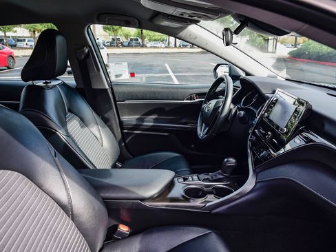 Used 2023 Toyota Camry SE image 20