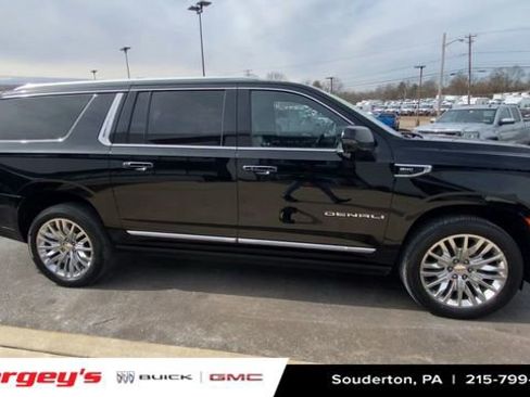 Certified 2023 GMC Yukon XL Denali image 11