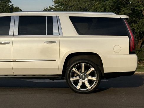 Used 2016 Cadillac Escalade ESV Platinum image 6
