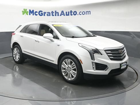 Used 2017 Cadillac XT5 Premium Luxury AWD/4WD image 2