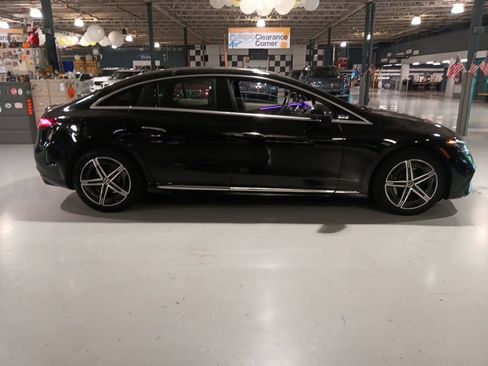 Used 2023 Mercedes-Benz EQE 500 4MATIC Sedan image 7