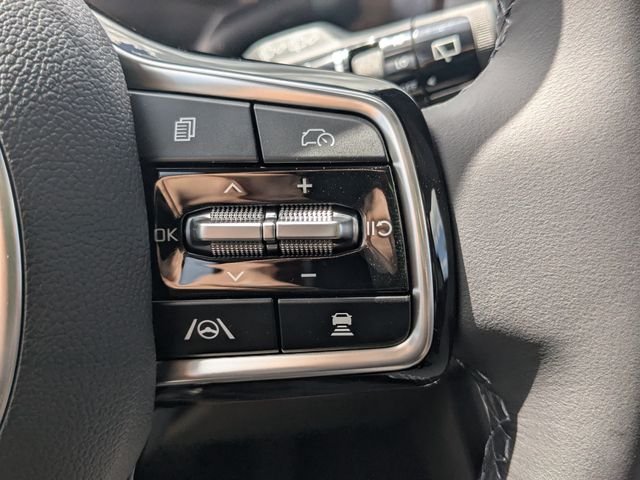 New 2026 Kia Carnival EX FWD image 27