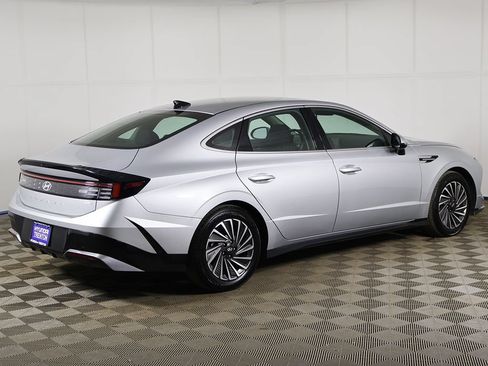 Used 2025 Hyundai Sonata SEL FWD image 9