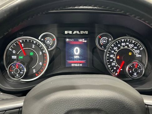 Used 2024 RAM 2500 Big Horn image 25