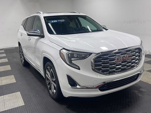 Used 2018 GMC Terrain Denali w/ Comfort Package FWD image 23