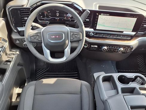 New 2025 GMC Sierra 1500 Elevation image 5