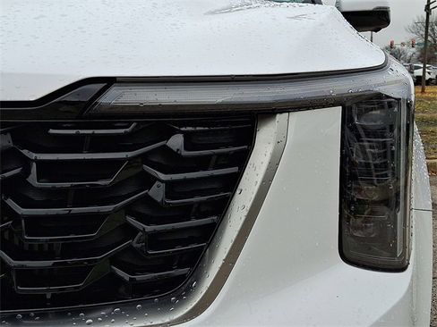 Certified 2025 Kia Sorento SX image 9