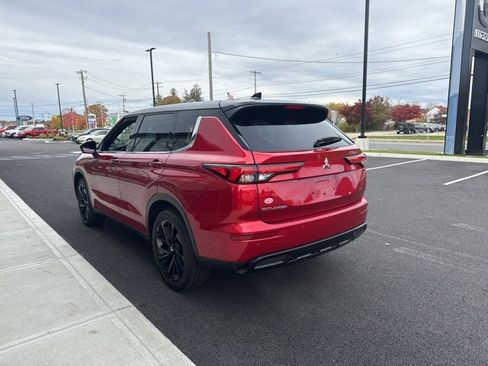 Used 2023 Mitsubishi Outlander SEL Black Edition image 5