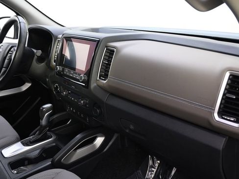 Used 2022 Nissan Frontier SV image 15