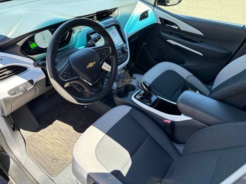Used 2019 Chevrolet Bolt LT FWD image 11