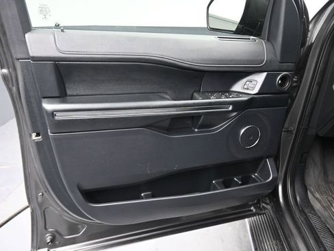 Used 2021 Ford Expedition XLT RWD image 11