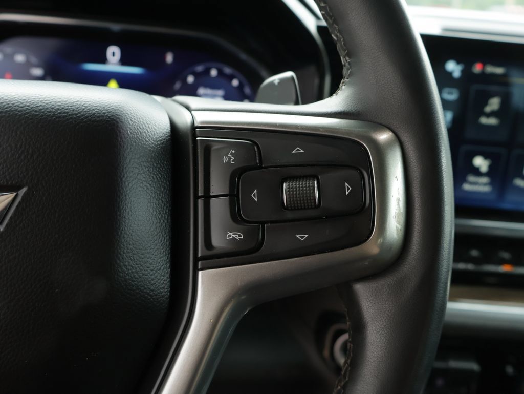 Used 2024 Chevrolet Silverado 1500 RST w/ Convenience Package II AWD/4WD image 30