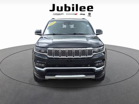 Used 2024 Jeep Grand Wagoneer Series III w/ Flexible Seating Group AWD/4WD image 2