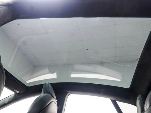 Used 2023 Tesla Model S AWD/4WD image 40
