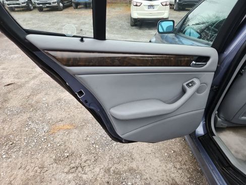 Used 2000 BMW 323i Sedan image 26