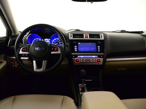 Used 2017 Subaru Outback 2.5i Limited image 4