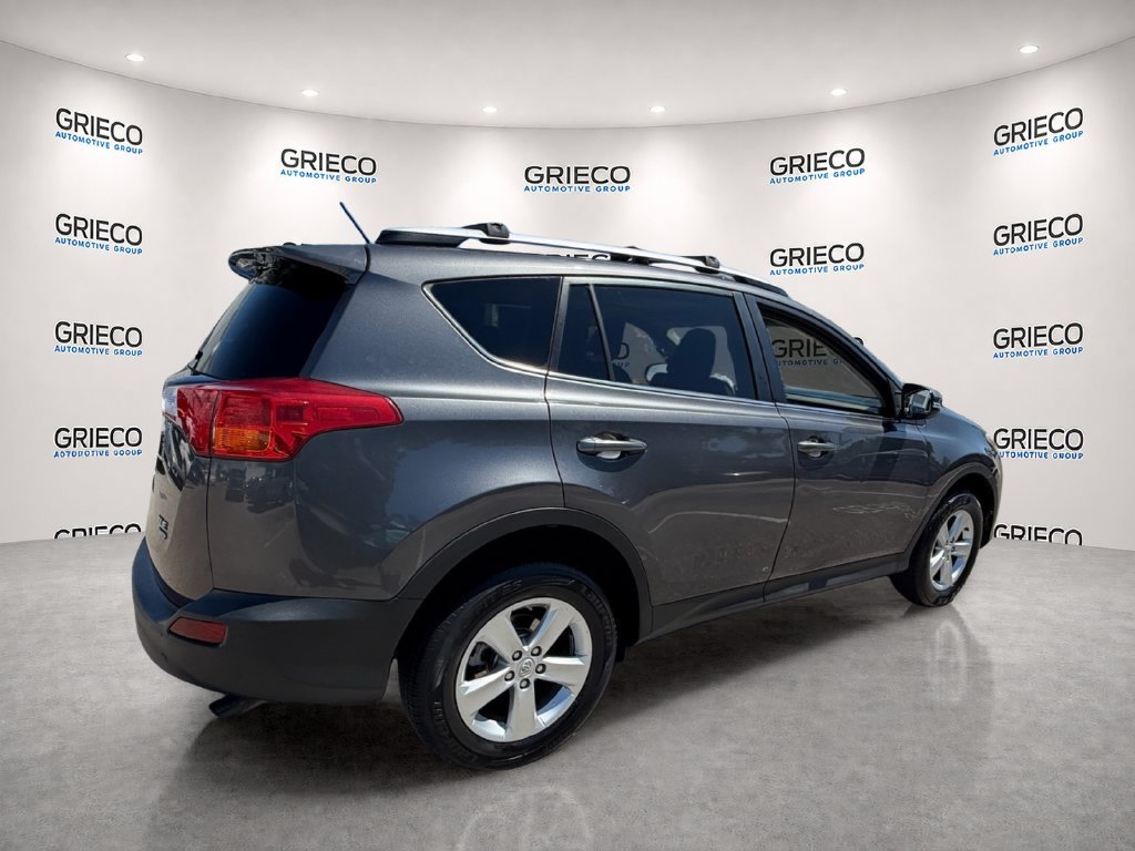 Used 2013 Toyota RAV4 XLE AWD/4WD image 7