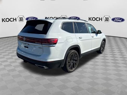 Used 2024 Volkswagen Atlas SE w/ Black Wheel Package AWD/4WD image 8