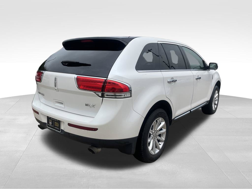 Used 2015 Lincoln MKX FWD w/ Equipment Group 102A image 5