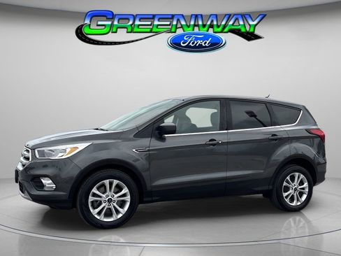 Used 2019 Ford Escape SE image 1